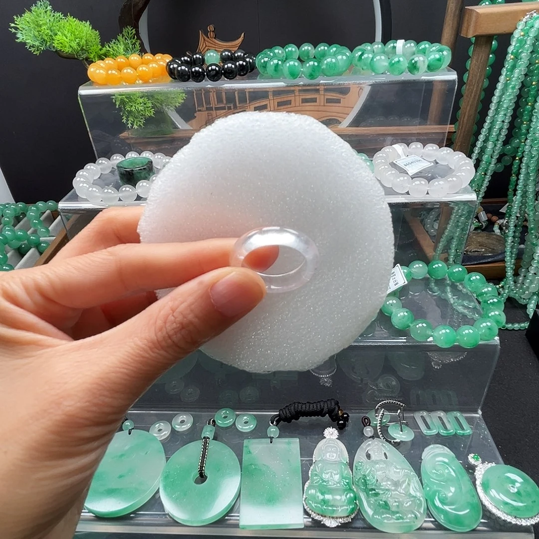 石英质玉（非洲翠）未镶嵌戒圈