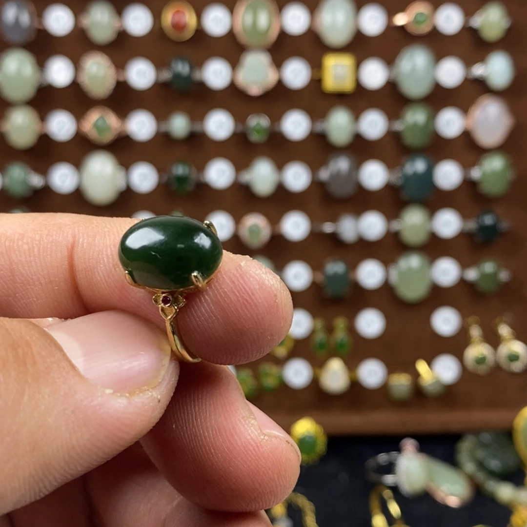 和田玉（碧玉）颈饰合金