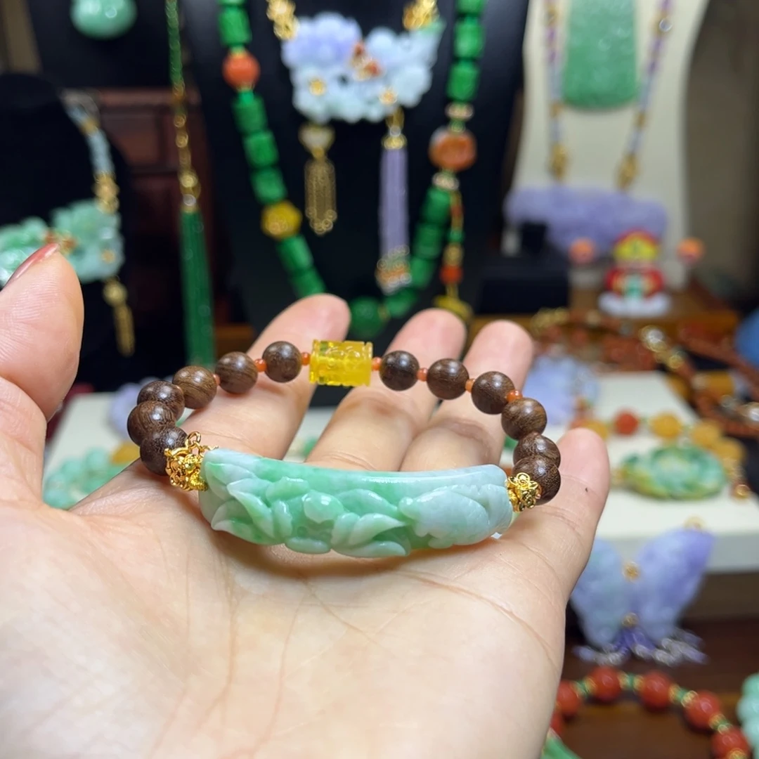 翡翠未镶嵌颈饰天然翡翠