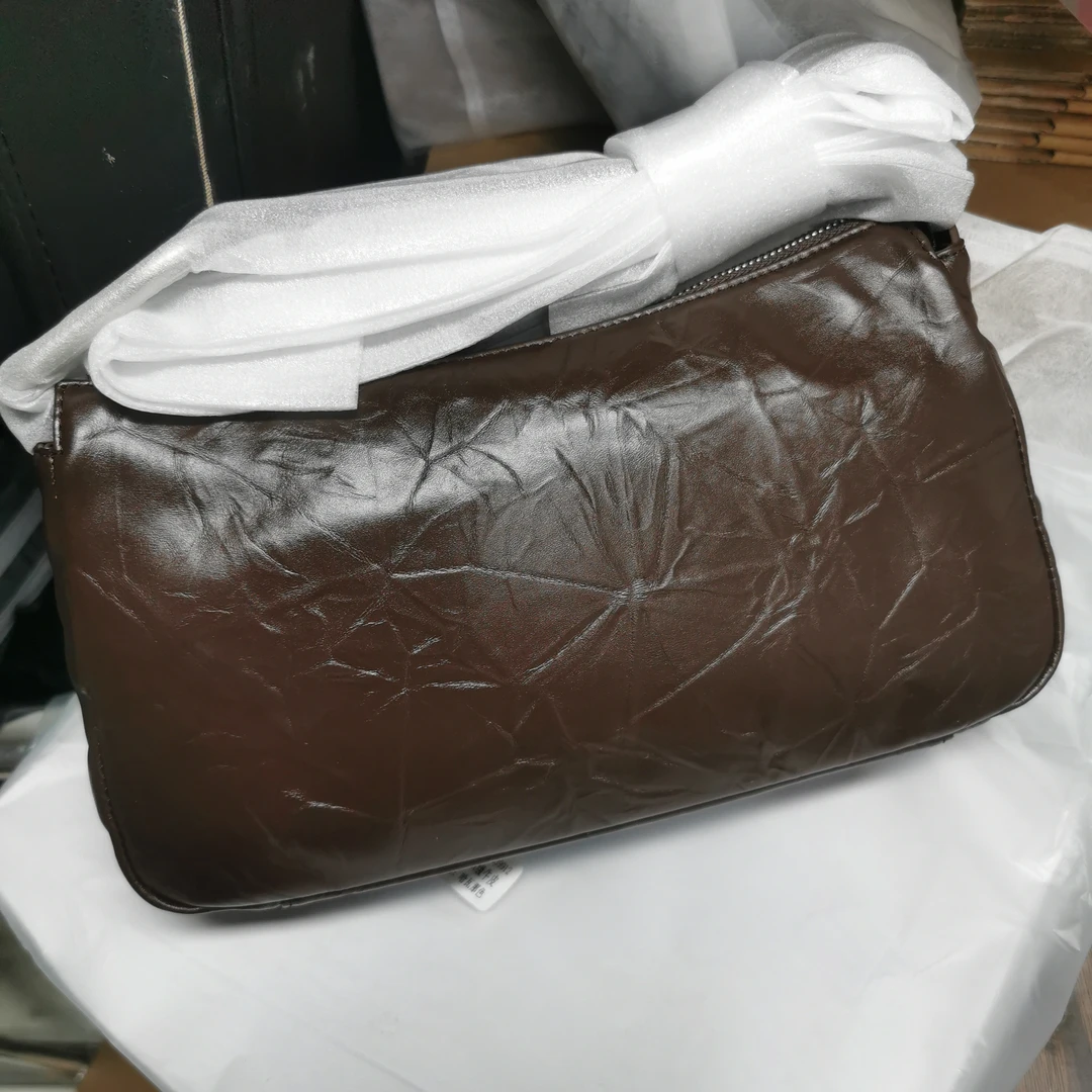 手掌纹法棍包托特包腋下包底宽29高16厚10CM