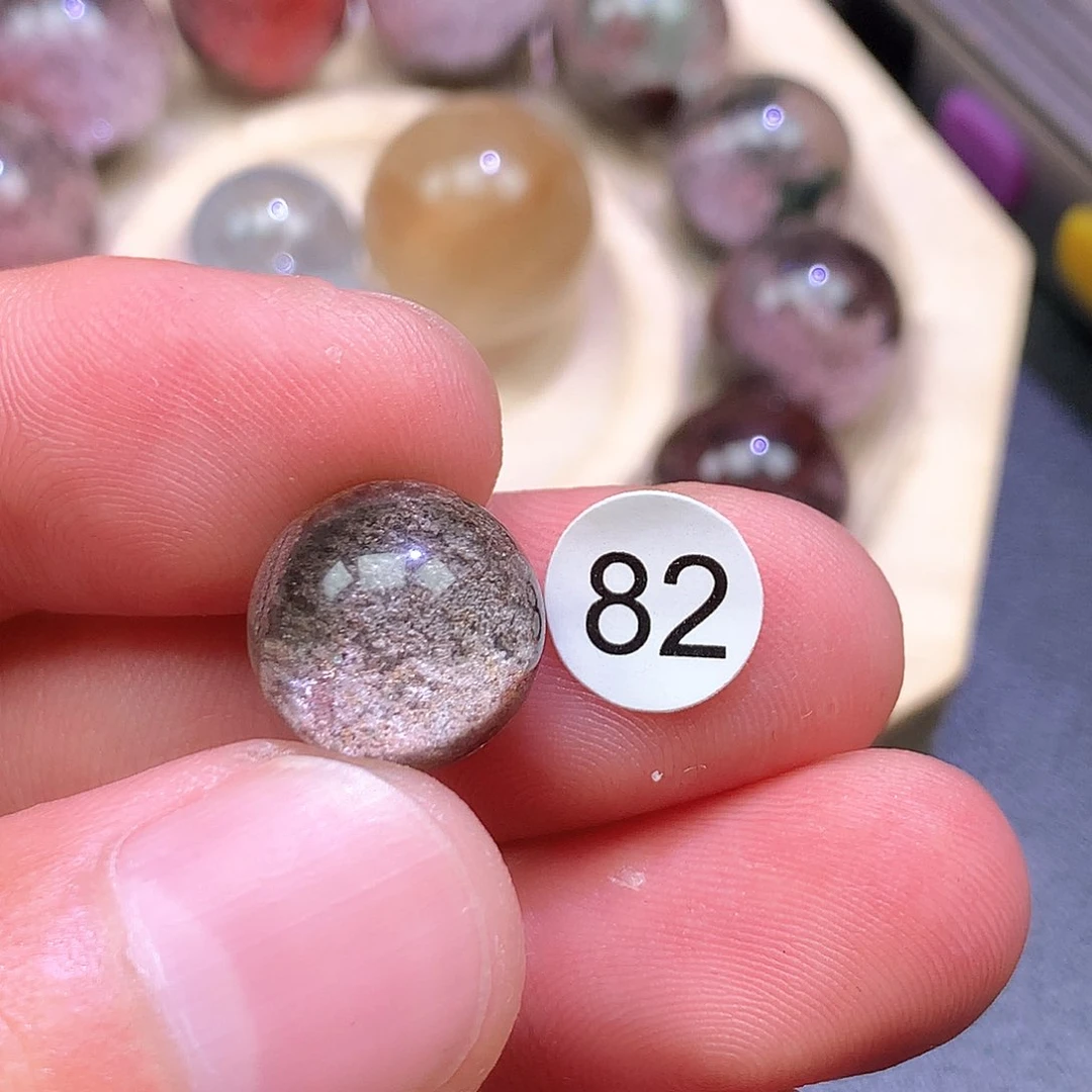 未镶嵌颈饰水晶王*泡