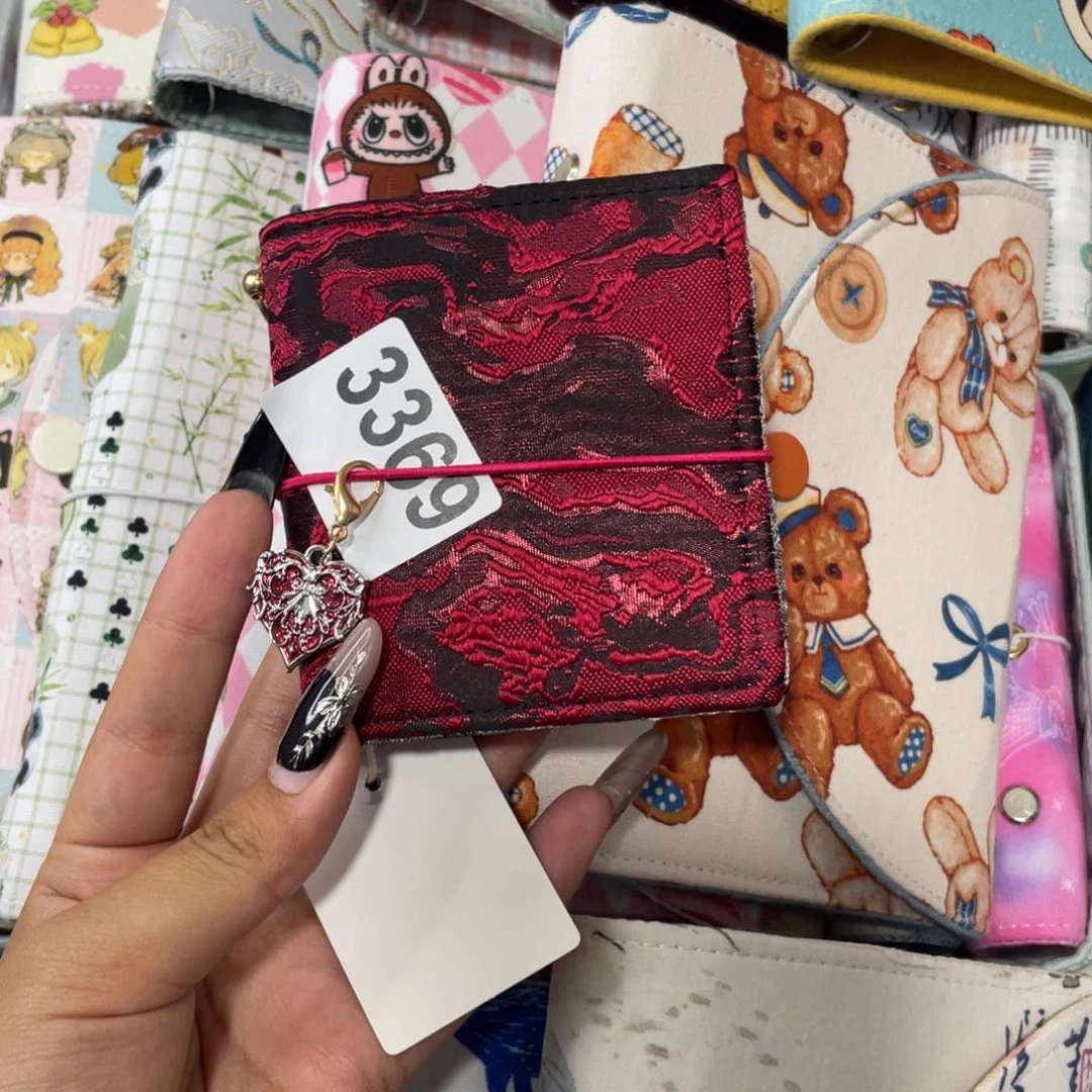 刺绣L***h豆豆本3369。