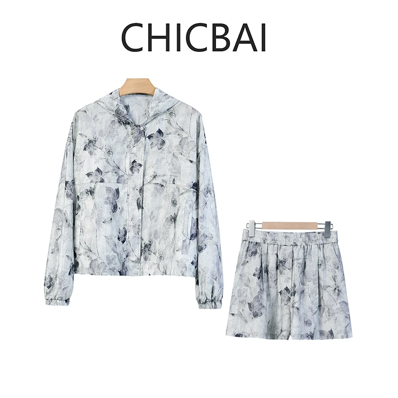 CHIC白 水墨晕染翻连帽外套+短裤休闲防晒套装