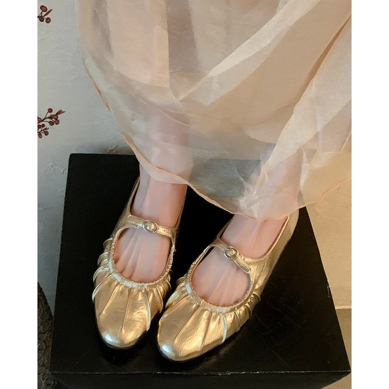 跟高2CM/金色圆头褶皱扣带玛丽珍鞋女春夏平底低跟浅口单鞋