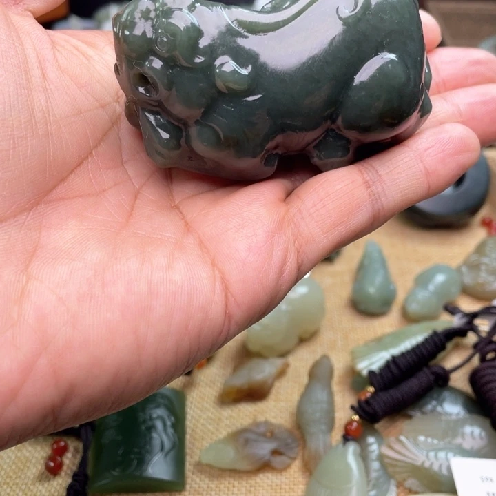 和田玉摆件未镶嵌