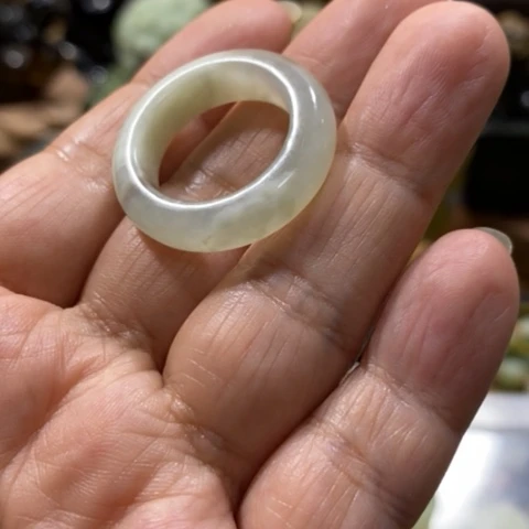 小***洁蛇纹石玉未镶嵌手把或挂件