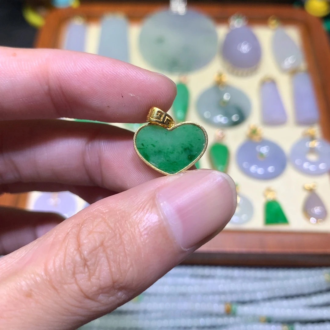 吊坠(不含链)18K金镶嵌翡翠