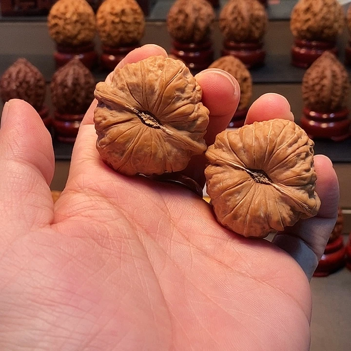 用***9桃核把件43尺南瓜墩