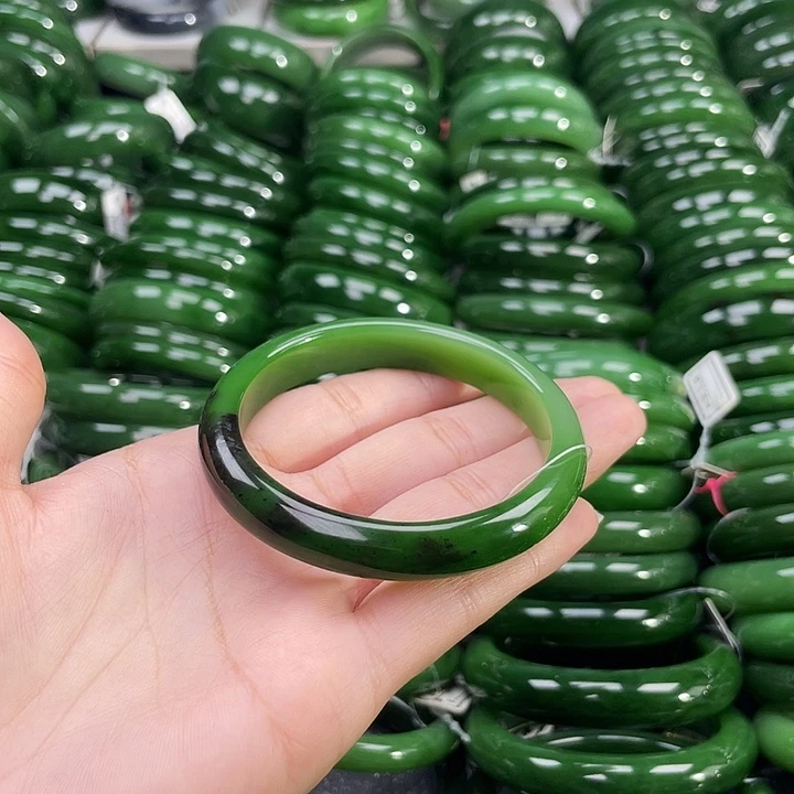 未镶嵌手镯和田玉（碧玉）