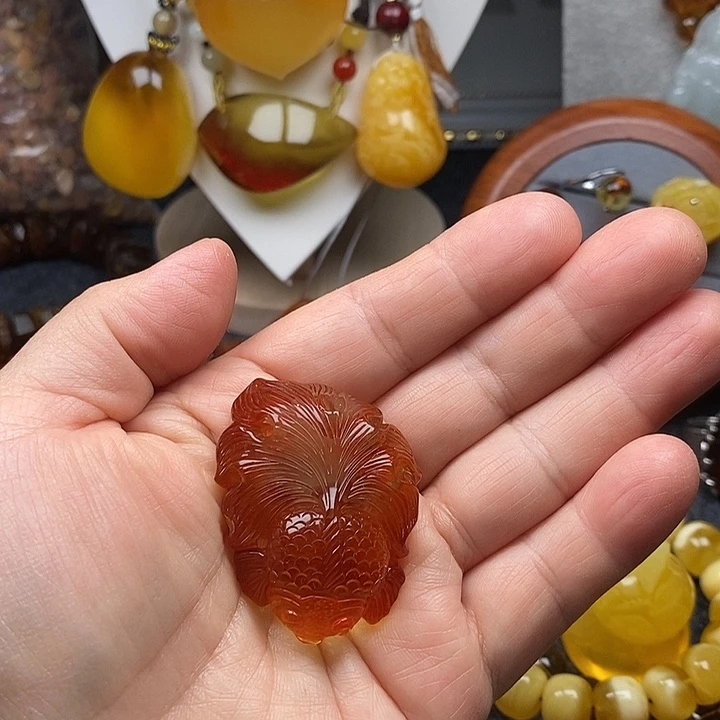 琥珀未镶嵌裸石琥珀