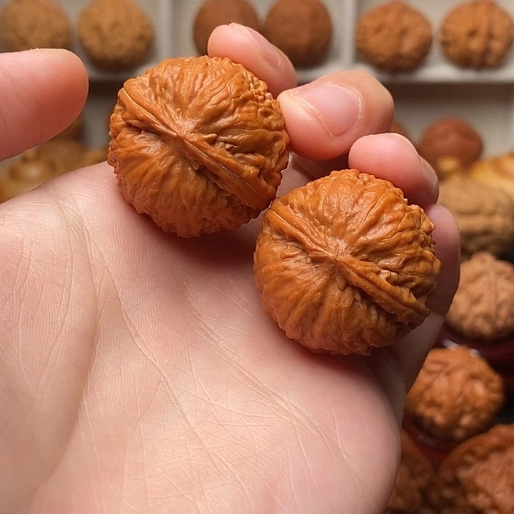 申***昜吊坠文玩核桃至尊宝。