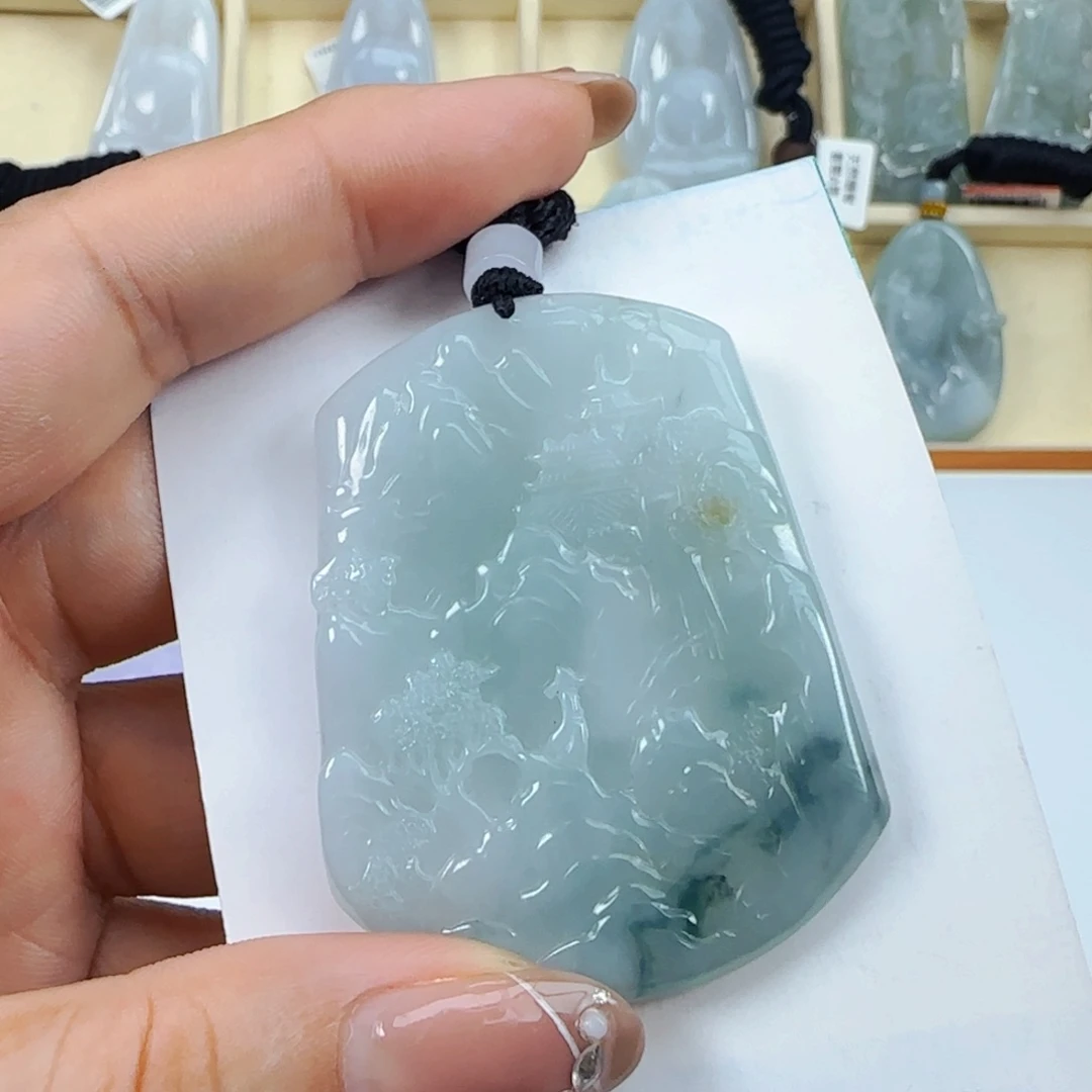 翡翠未镶嵌颈饰