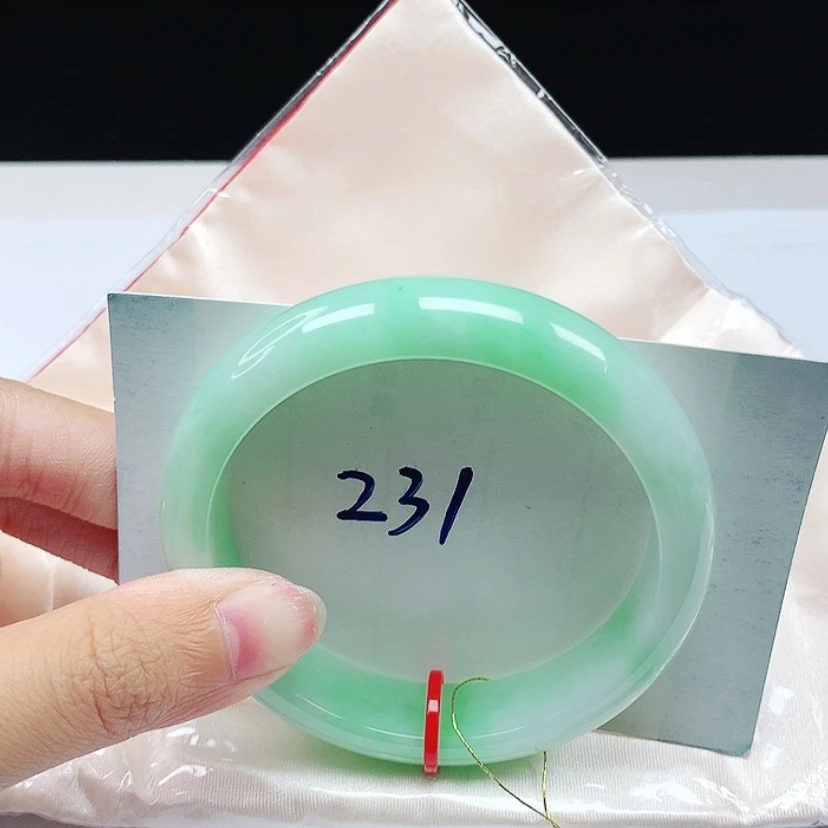 【闪购商品】翡翠手镯未镶嵌55.2圈