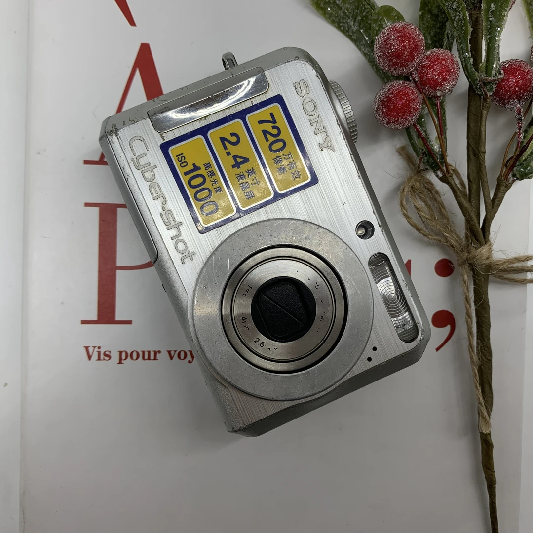 95新 Sony/索尼 S700 710万像素 3倍光学变焦（no退no换）