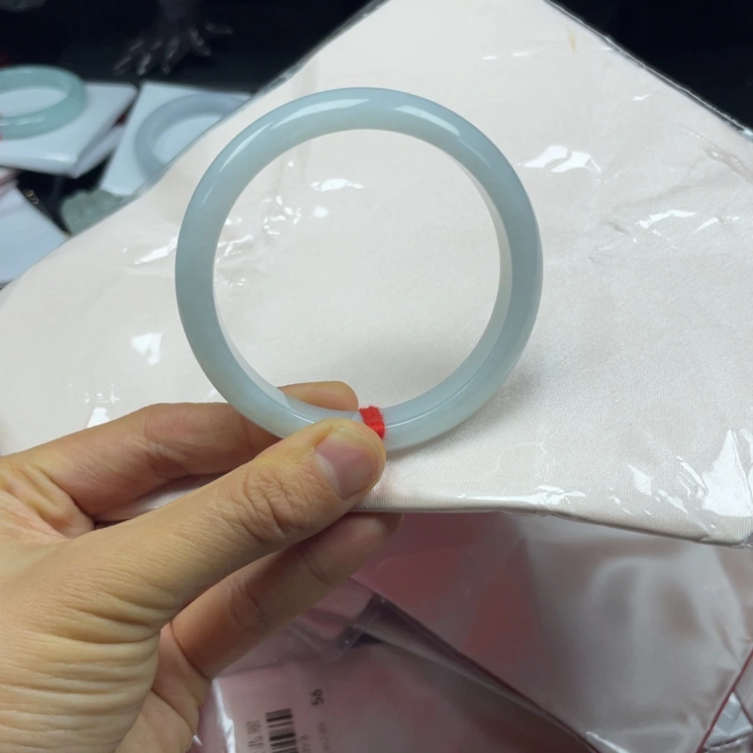 未镶嵌手镯翡翠天然翡翠手镯