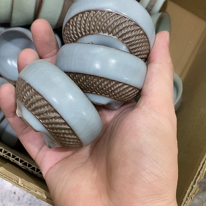 陶瓷艺术品及陶瓷壶壶