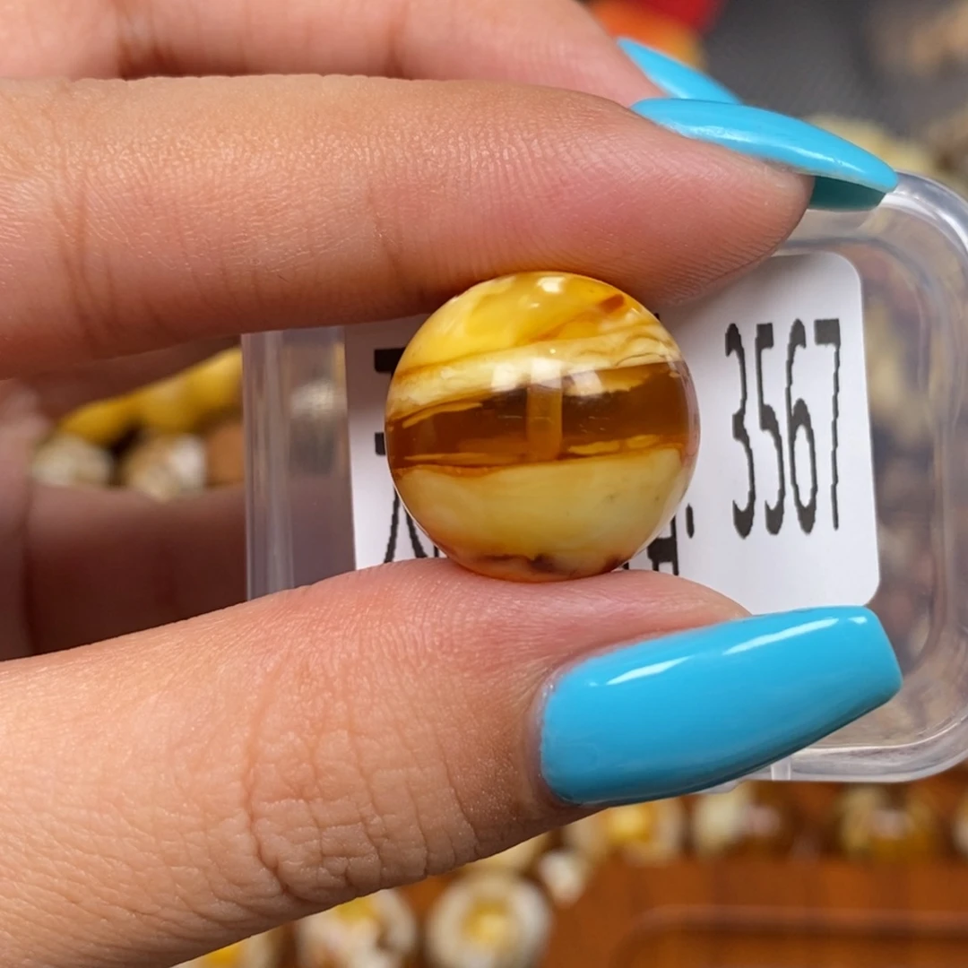 蜜蜡未镶嵌珠宝奇石3567