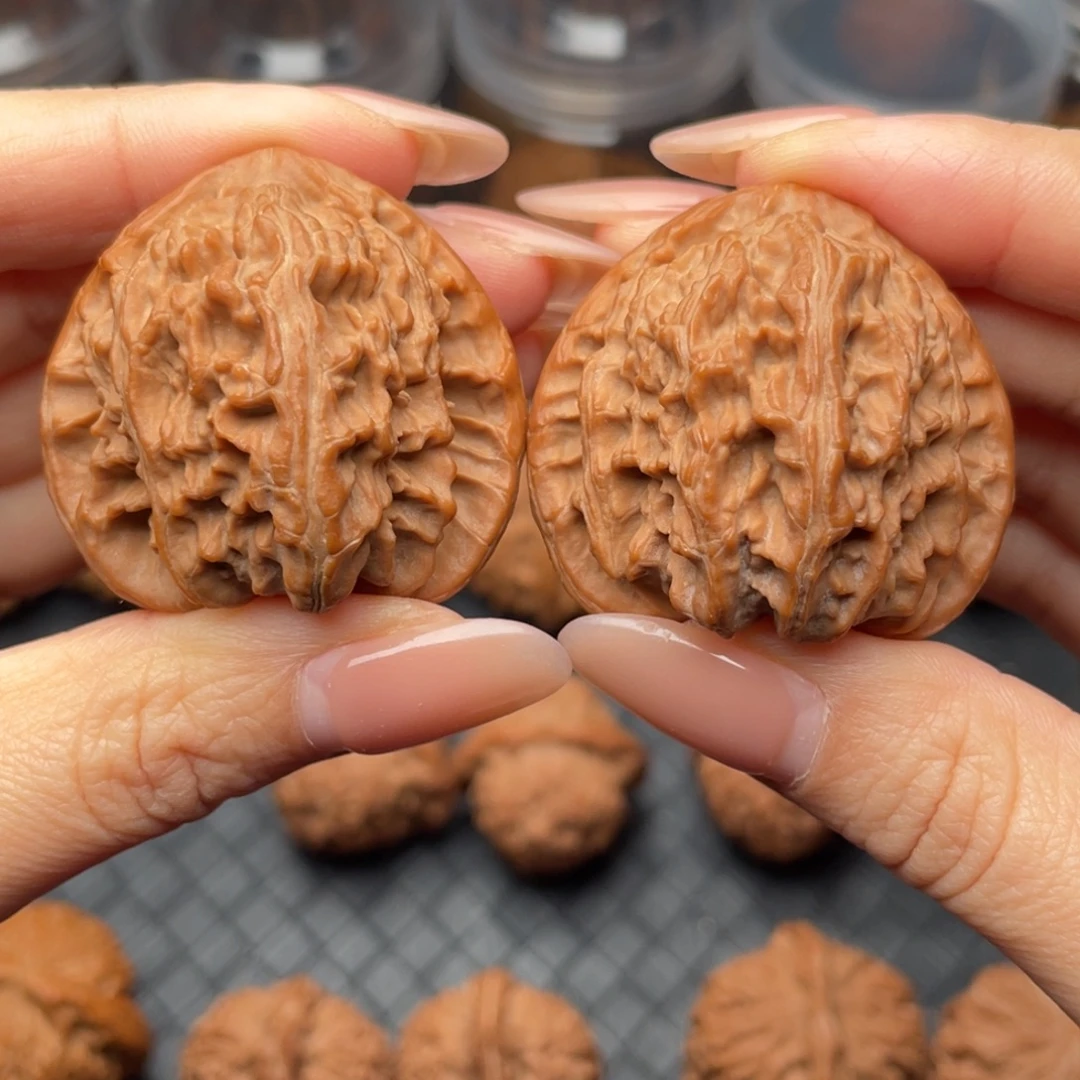 吊坠文玩核桃39.5三角白