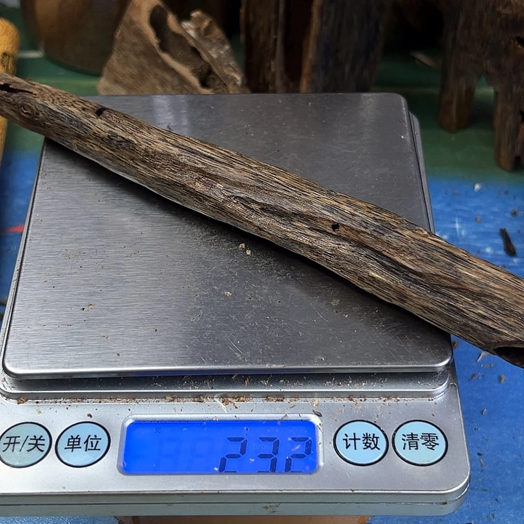 香料绿奇楠白棋天然虫漏23克