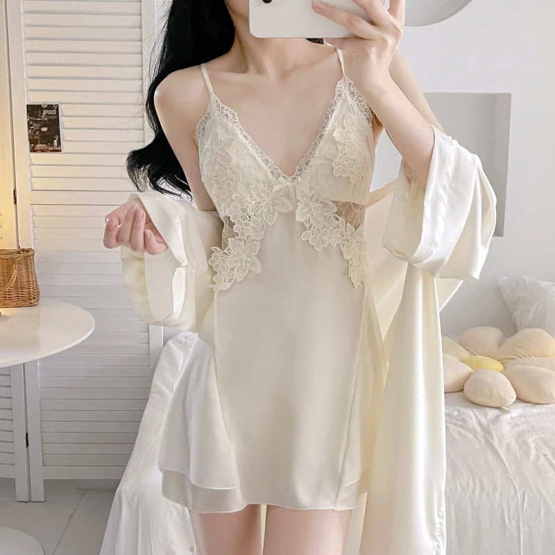 【奶油泡芙】夏季新款刺绣蕾丝花边镂空性感冰丝吊带睡裙带胸垫
