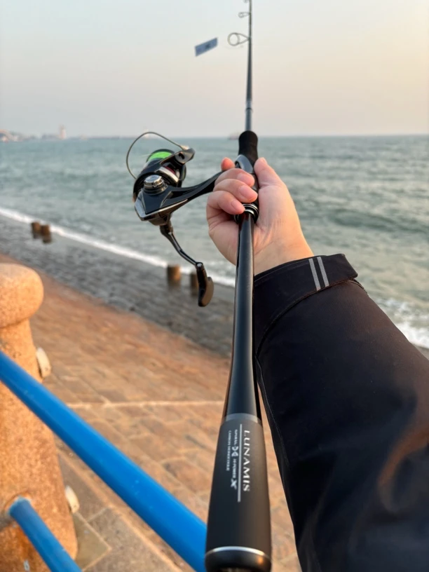 威海1比1露娜米丝路亚竿超远投碳素竿鲈鱼翘嘴