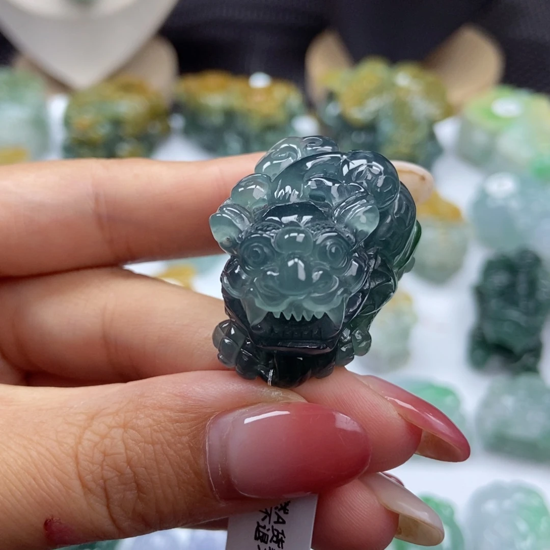 颈饰未镶嵌翡翠A27 海水蓝含珠貔貅
