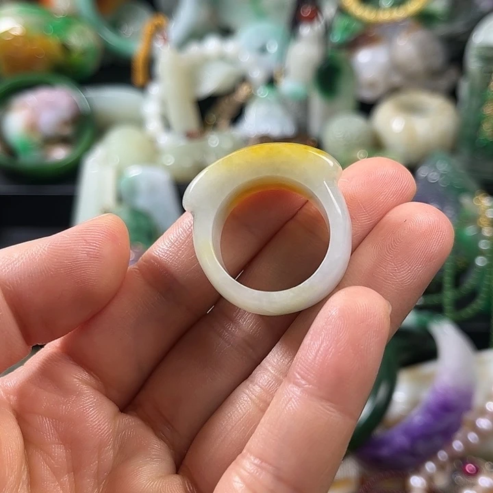 h***n翡翠未镶嵌颈饰翡翠未镶嵌颈饰