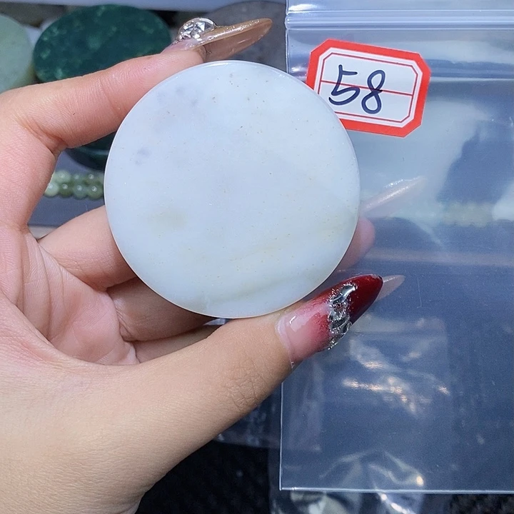 和田玉和田玉边角料随机发未镶嵌