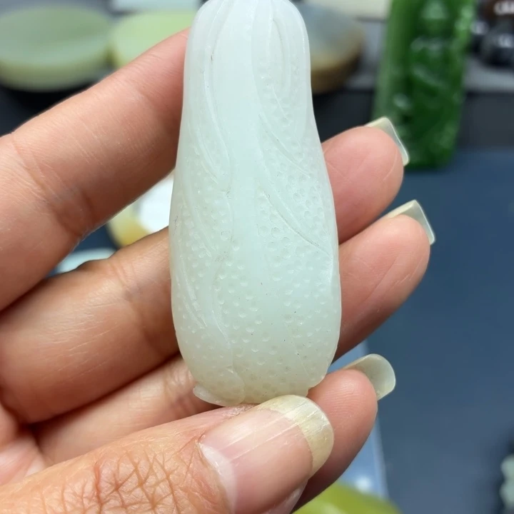 未镶嵌和田玉车挂