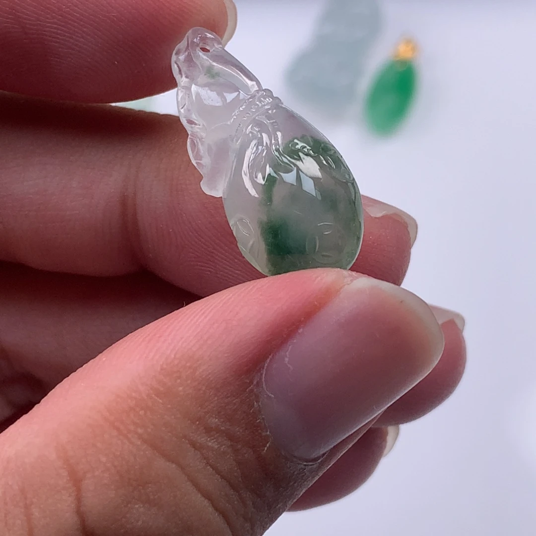 定制翡翠未镶嵌吊坠