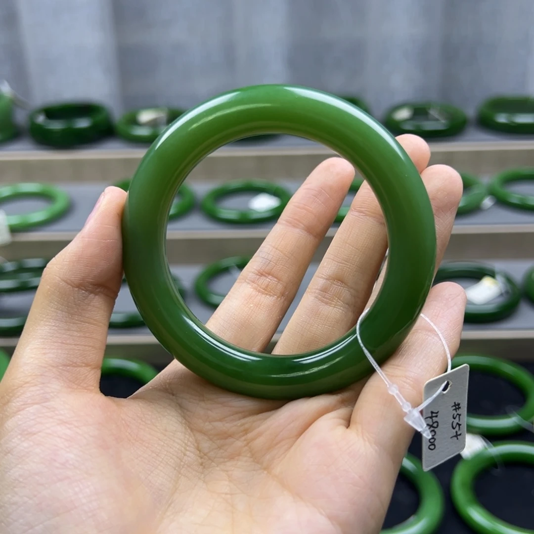 和田玉（碧玉）未镶嵌手镯