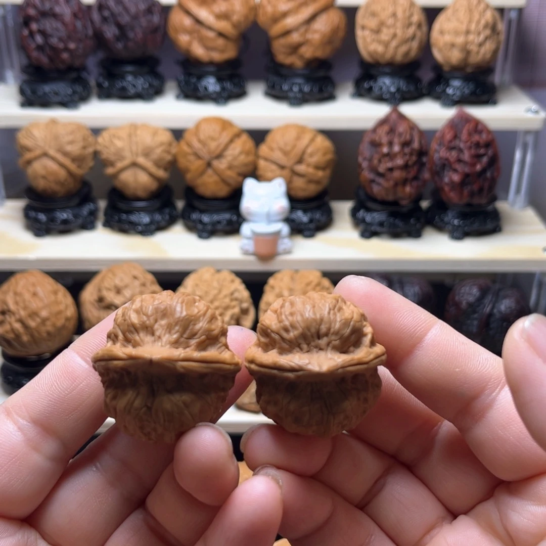 文玩核桃吊坠32w粗筋铁狮子34尺