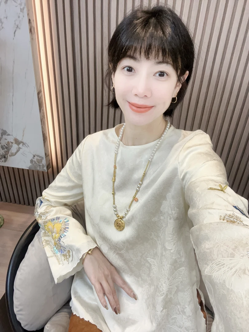 【彩荷春款】新中式国风重工荷花立体珠片刺绣气质女春季小衫上衣