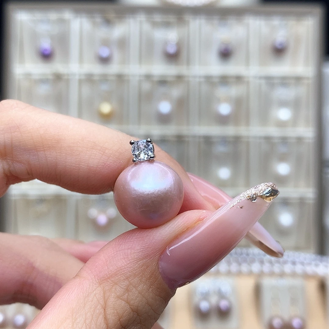 翼***年淡水珍珠合金颈饰