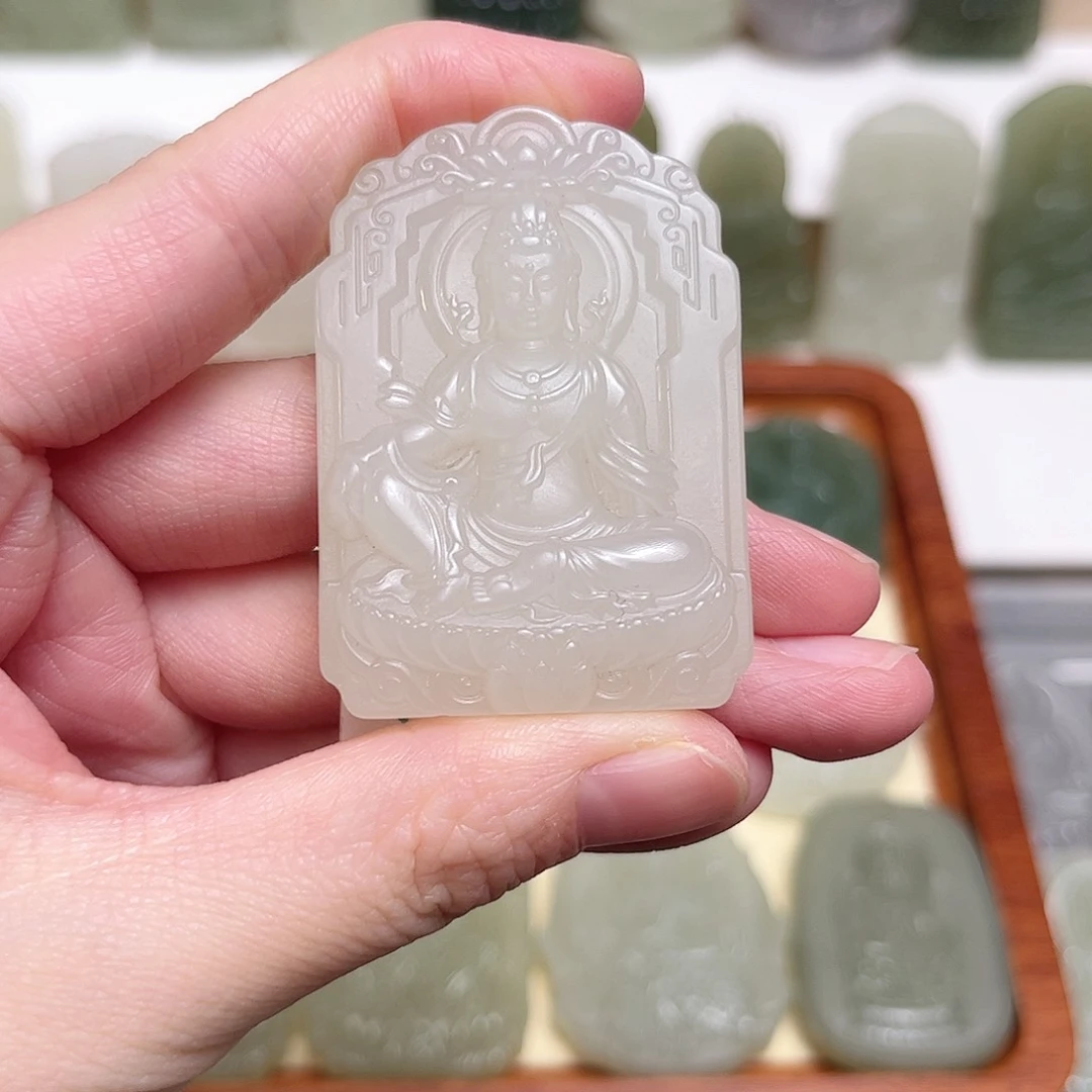 和田玉颈饰未镶嵌老*孩