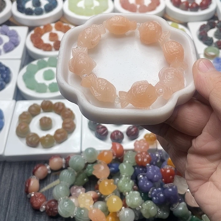 石英质玉（非洲翠）合金手串