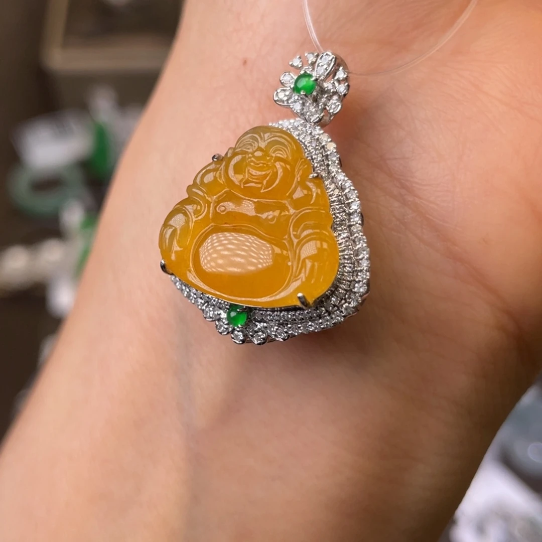 翡翠18K金镶嵌颈饰