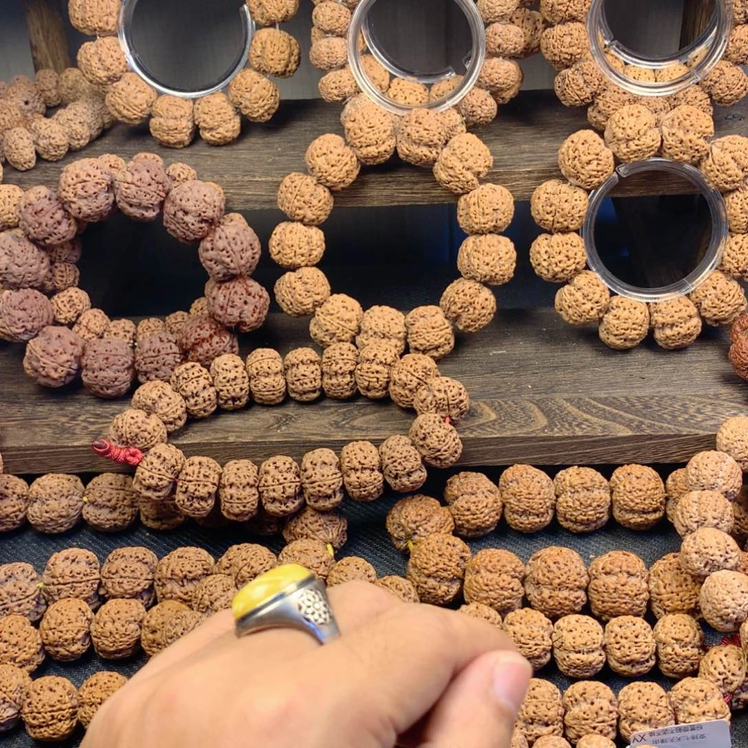 金刚菩提吊坠?**伊花花使者