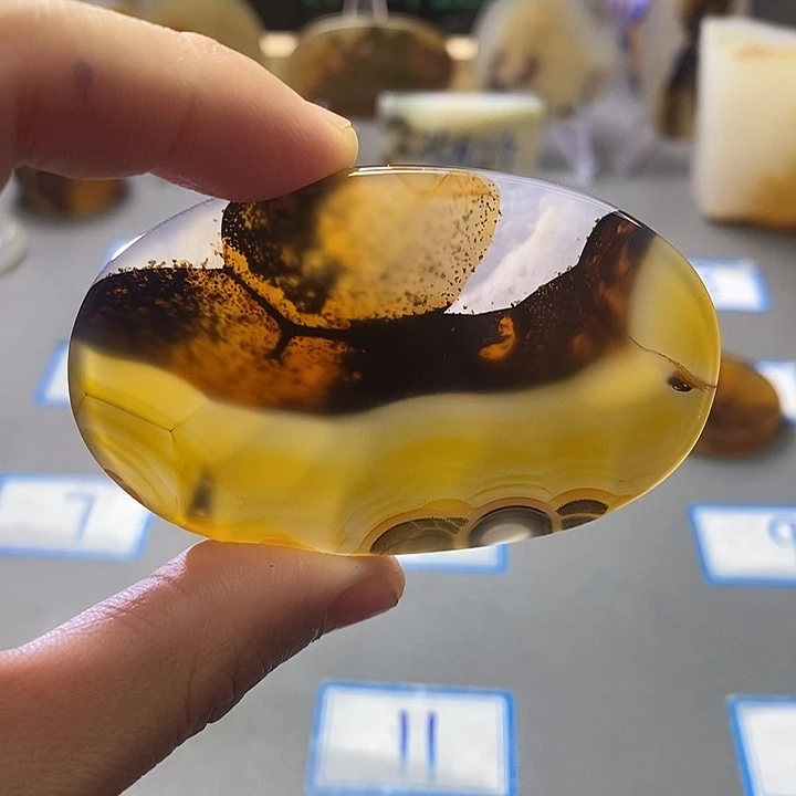 玛瑙/玉髓未镶嵌珠宝半成品174