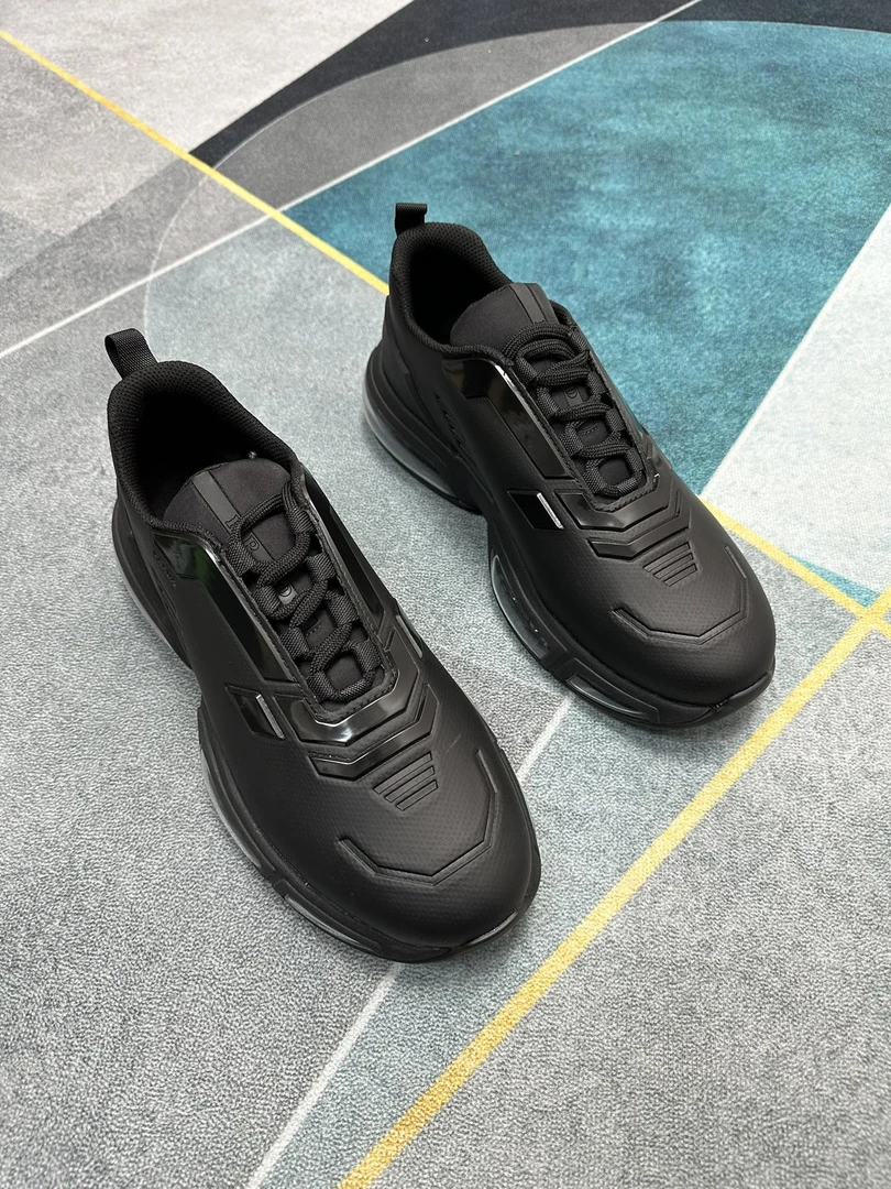 全新未使用 Prada/普拉达 男士气垫休闲鞋PX174