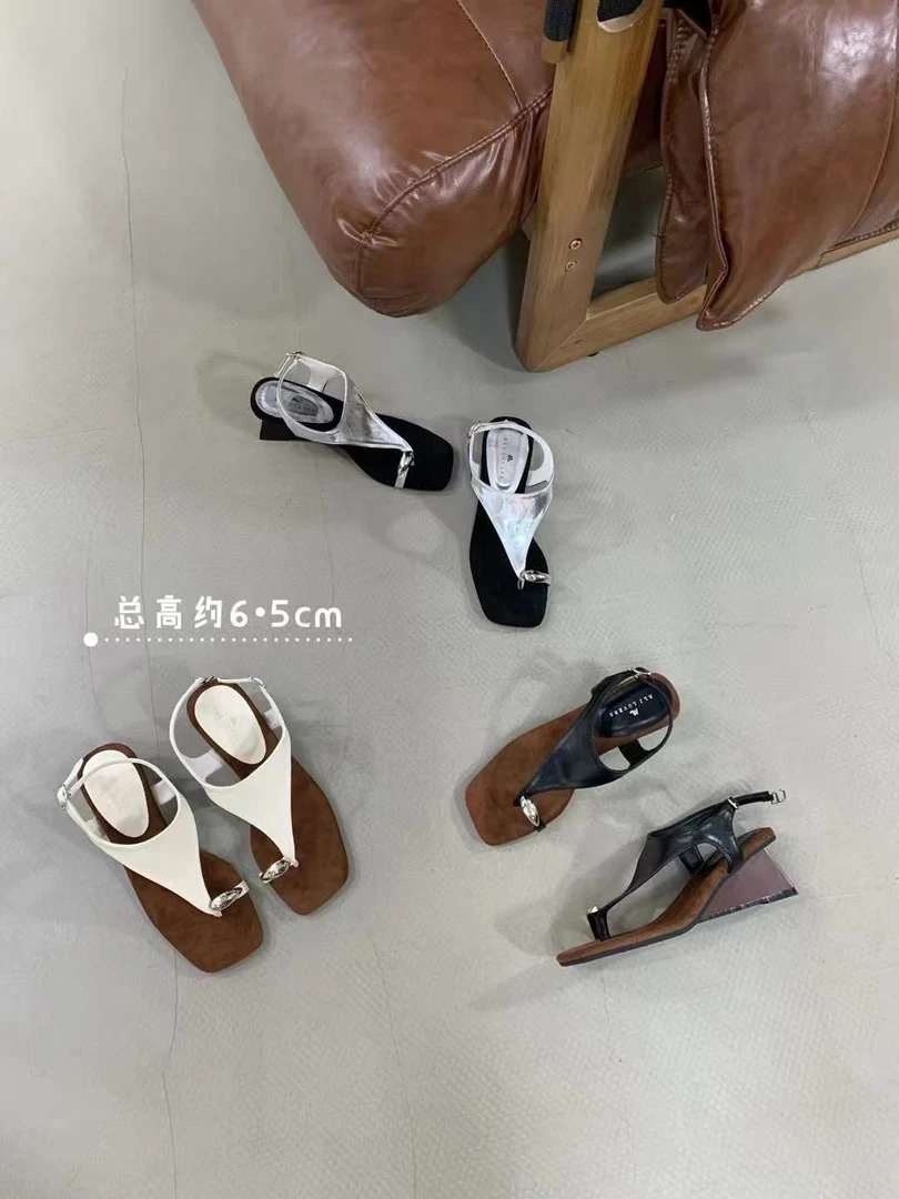 9383-80新款法式复古风凉鞋女夹趾罗马露趾凉拖鞋女
