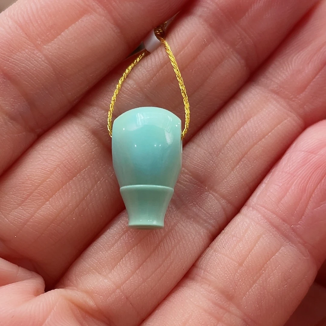 绿松石颈饰未镶嵌