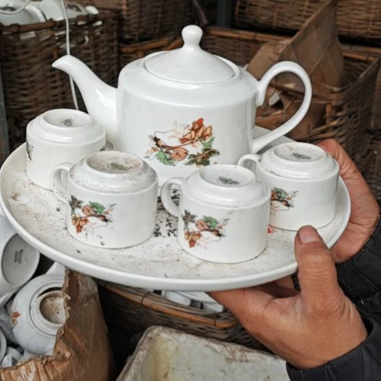 库存微瑕三打白骨精多孔茶壶一套容量500毫升