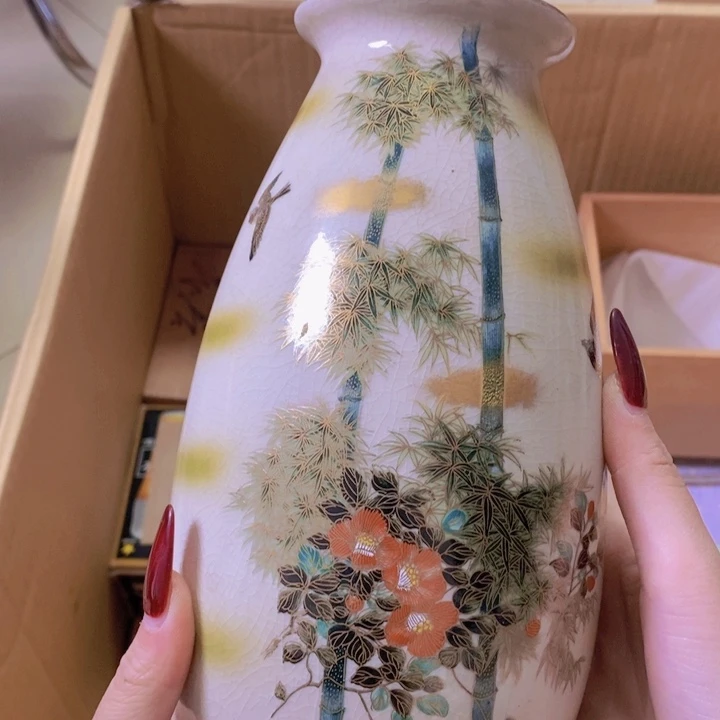 精美家用花瓶一客