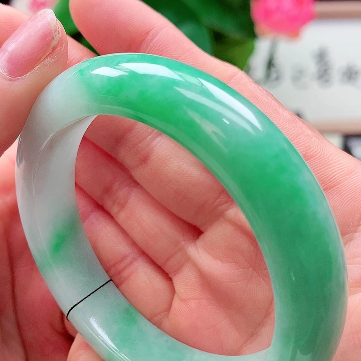 翡翠未镶嵌手镯天然翡翠手镯