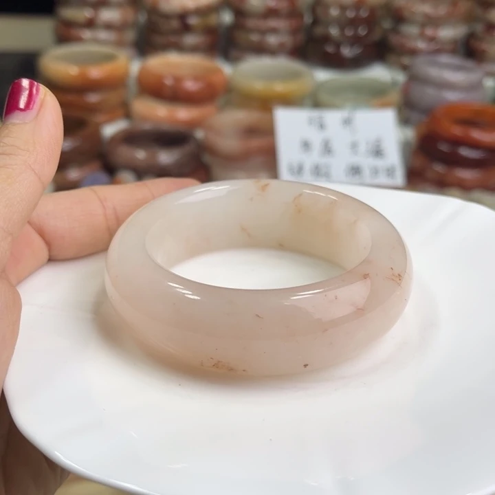 石英质玉微瑕56.2未镶嵌