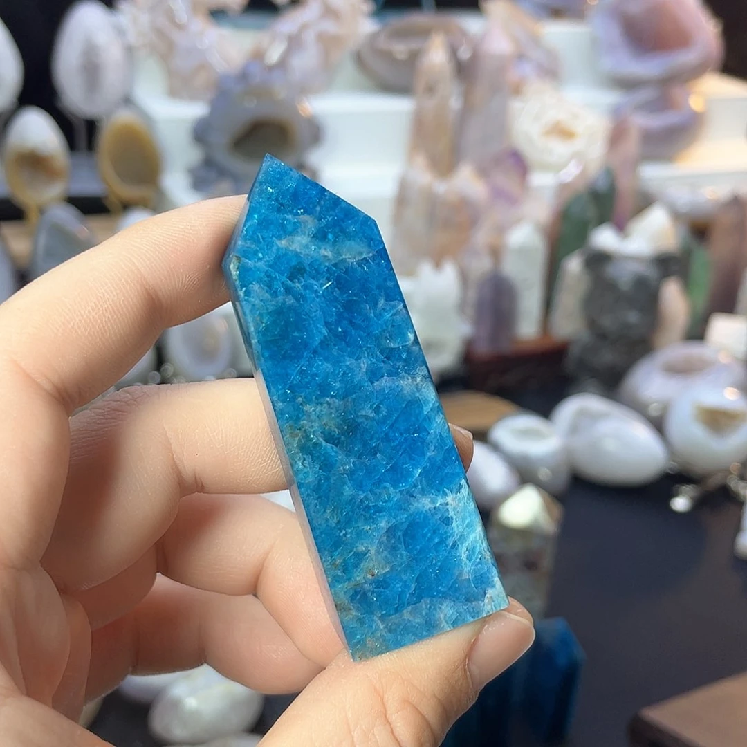 水晶看磷灰未镶嵌