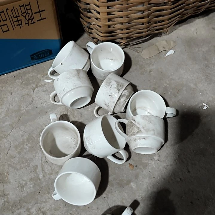 摆件陶瓷盘子碗啥都有