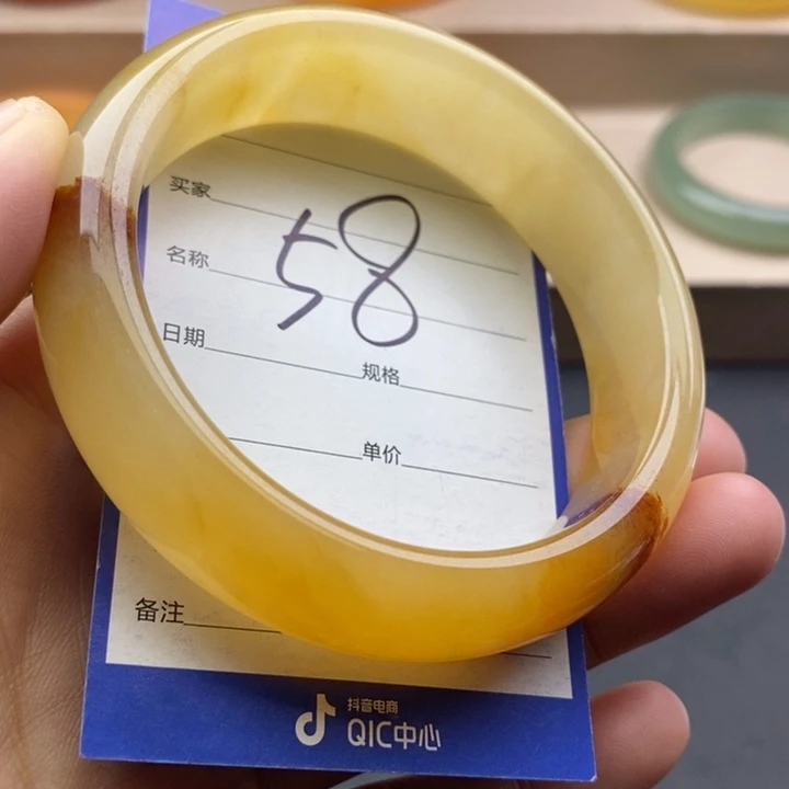 石英质玉未镶嵌手镯