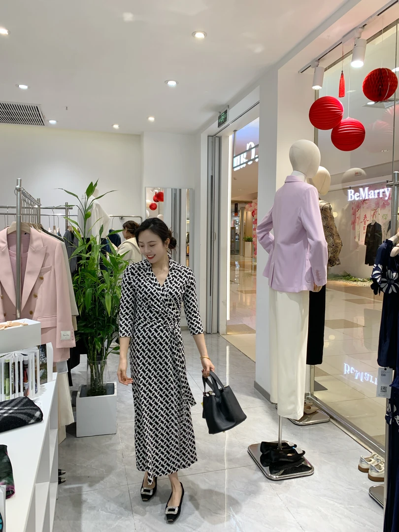 You Can｜印花裹身裙翻领设计优雅气质针织显瘦长款春款连衣裙女